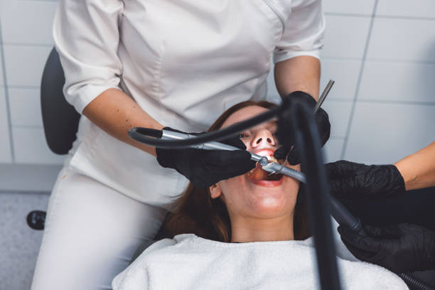 Best Emergency Tooth Extraction in Weedpatch, CA